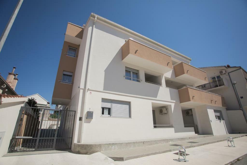 Apartment Movie Primošten Екстериор снимка